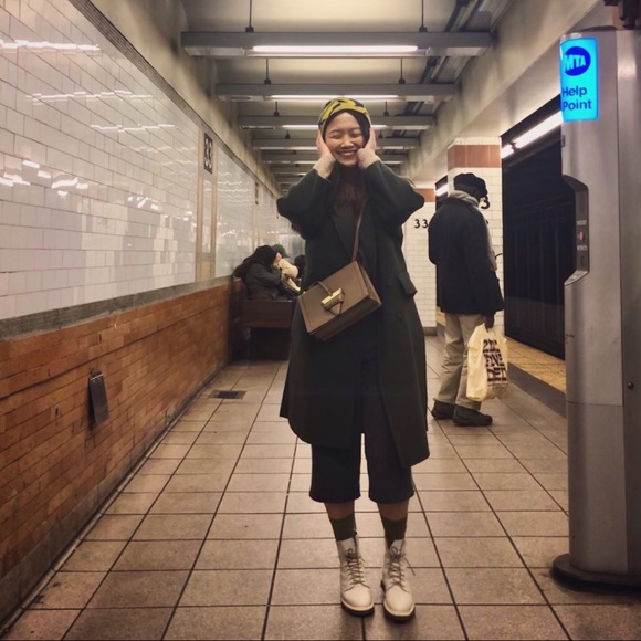 Meet your Posher, Tina - Picture 1 of 1